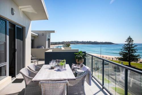 Mollymook Luxury Beachfront Apartment 10