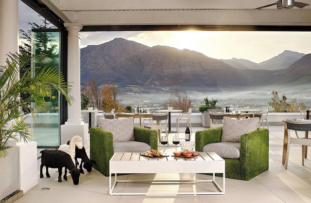 Mont Rochelle Hotel & Vineyard