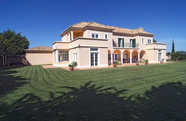 Monte das Estrelicias, Luxury property, tennis court, Lagos beach