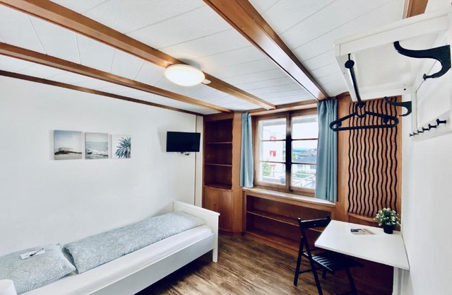 Monteurzimmer - Worker's accommodation - ZIMMERzuVERMIETEN in Flumenthal Solothurn