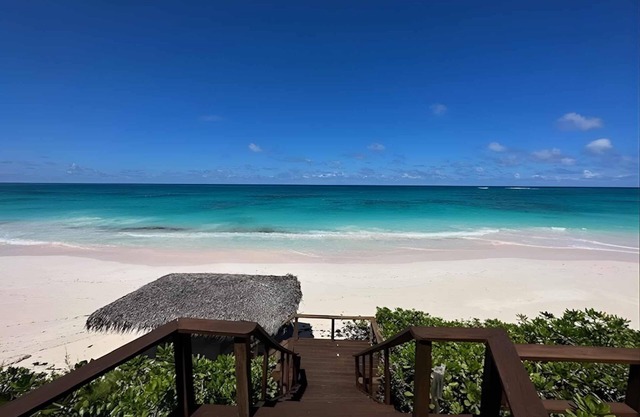Monticello, Desert Rose beachfront cottage,Tiki Hut & Generator,10% Off 7+nights
