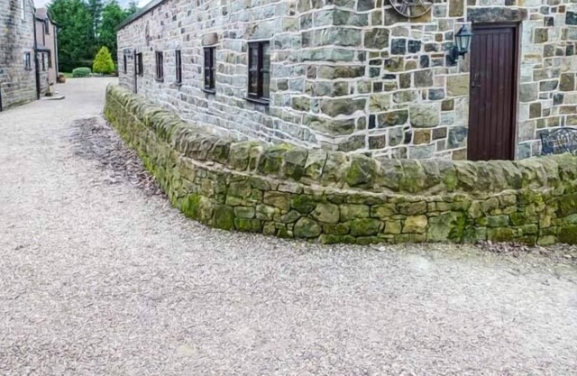 MOORLANDS FARM COTTAGE, with a garden in Ipstones