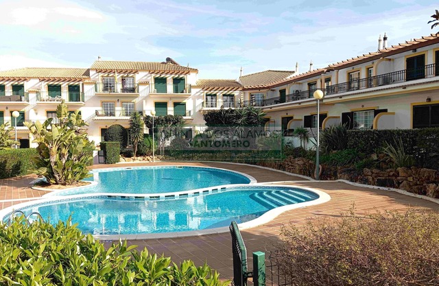 Moradia geminada/Apartamento