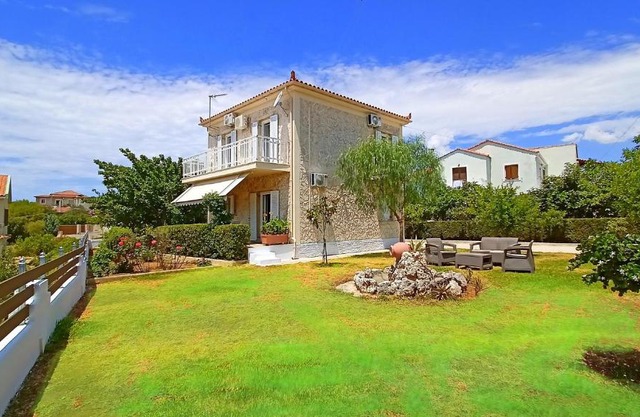 Moriana Stone Villa, panoramic view and garden