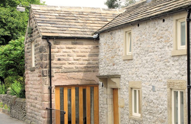 Mosstone, Youlgreave. A charming cottage at the heart of the village