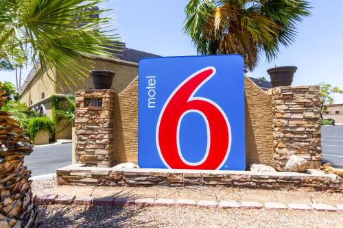 Motel 6 Glendale Phoenix