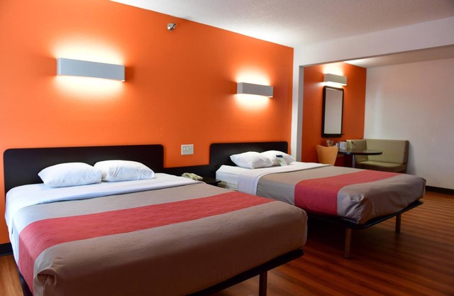 Motel 6 Lincoln, NE