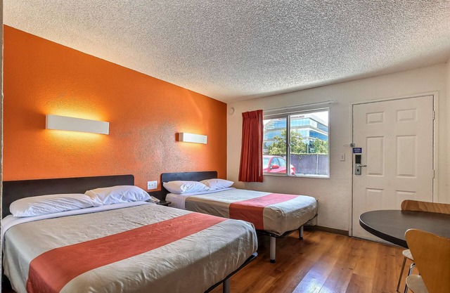 Motel 6 Pleasanton, CA