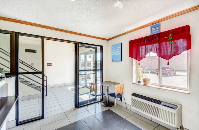 Motel 6 Wichita, KS