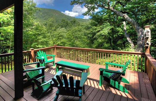 Mountain Hydeaway | Mtn Retreat w/Stunning Views, Fireplace and Covered Hot Tub