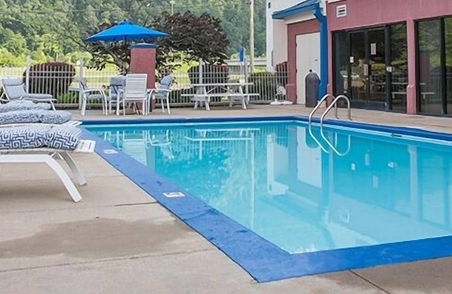 Mountain Inn & Suites
