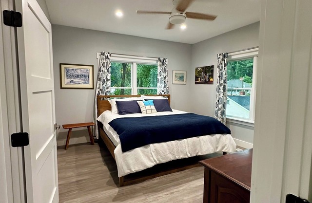 Mountain Retreat in Saluda w/EV Charger Steps to Town, Dining, Hiking Trails
