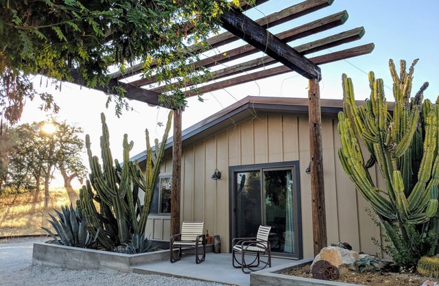 Mountain Sanctuary with heated pool in the Heart of Central Coast Wine Country