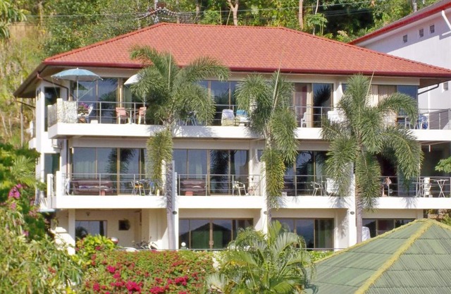 Mountain Seaview Luxury Apartments