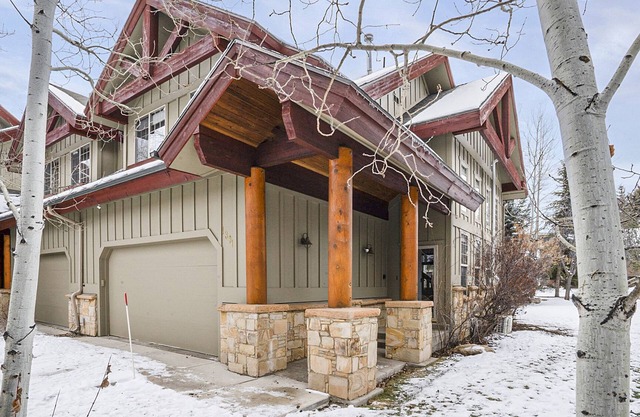 Mountain Townhome Minutes to Canyons Village