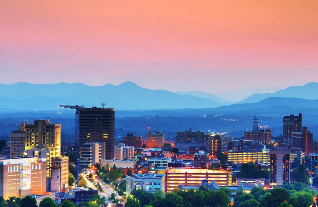 Mountain Vista Retreat: Spectacular Sunset Mountain View! Hot Tub! Privacy!