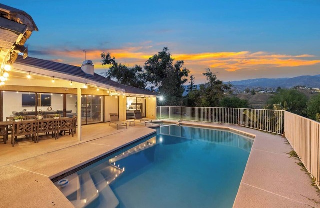 Mountaintop Pool Paradise - Mins to NOS Center