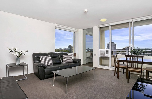 MPOLE - Furnished Apartment - Cremorne - Central to Everything