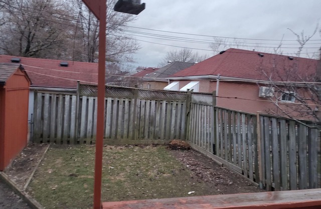 Multiple bedroom house with gigabit internet and amenities included!n