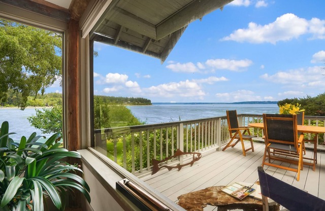 Murden Cove Water Front | Private Beach