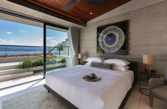 Muscat 3-bedroom Villa With Beach Access