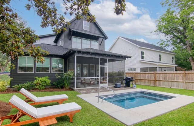 MUSIC MANOR 3-King Beds w Pool mins to Beach&DT