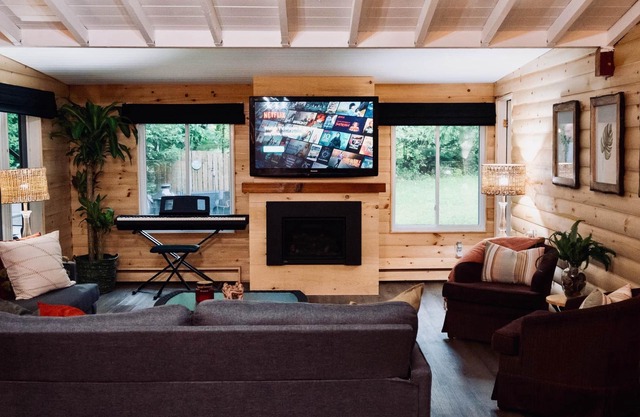 Muskoka Creekside Escape