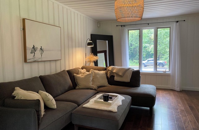 Muskoka Zen, Outdoor Jacuzzi Spa, Ski or Hike