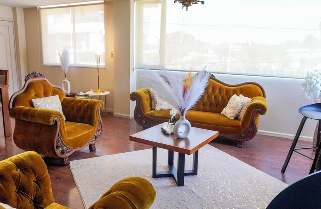 Mustard Apartment -Centrally located in Cuenca