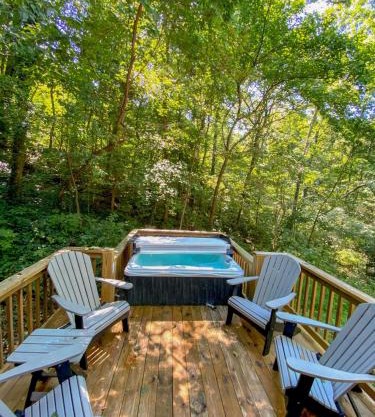 Nana Cabin Tiny Log Home Comfort In Rustic Bliss