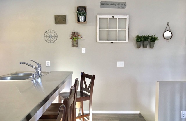 Narrow Road Townhouse