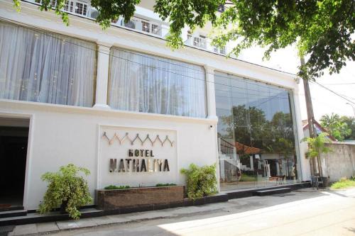 Nathaliya Transit Hotel