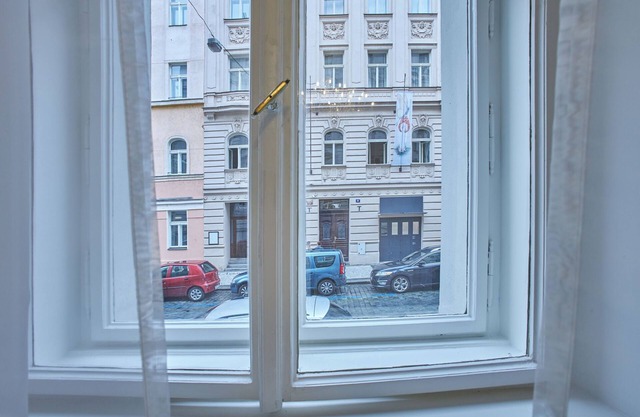 National Theatre Elegance Residence