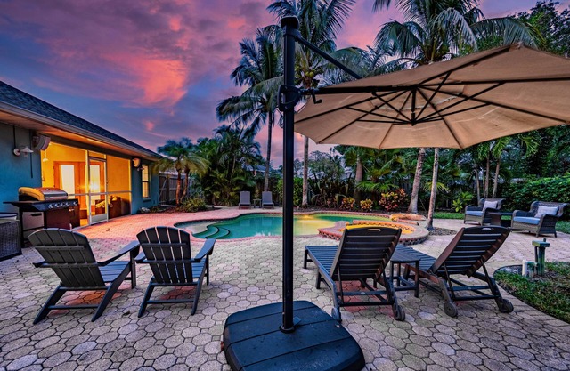⚓Nautical Escape! Private pool home with a tropical backyard oasis!⚓🌅