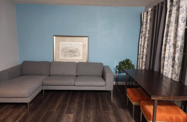 Naval Suites - Room 229