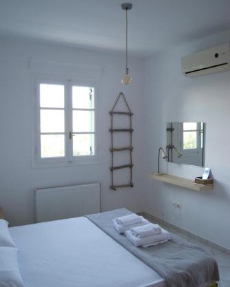 Naxos olive & home