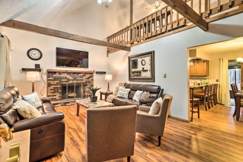 Near Big Boulder Mtn Cabin with Furnished Deck