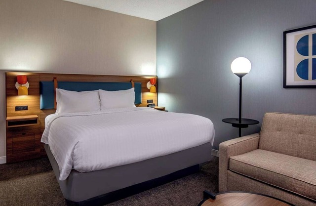 Near Gillette Stadium and Wrentham Village Premium Outlets, Pet-Friendly Stay!