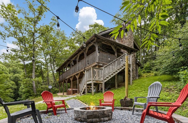 Near Linville Gorge & Ski Resorts (sleeps 8)