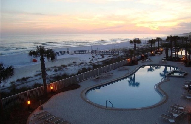 Never received less than 5 stars! Luxury 4 BR 3 BA Beachfront Condo