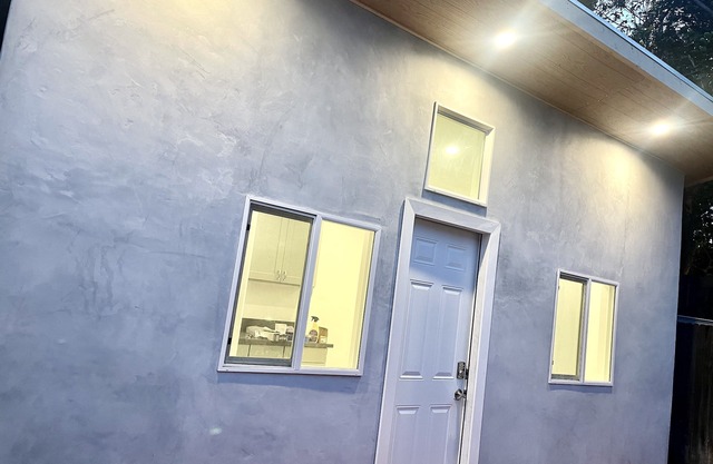 New Built brand new fully furnished Tiny House Studio with a outdoor patio.