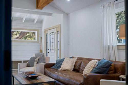 NEW Campfire Cottage River Access Shared Pool