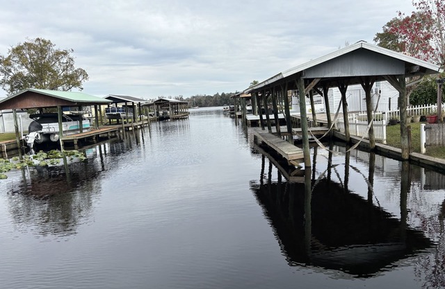 New canal home only 5 lots from the St Johns River