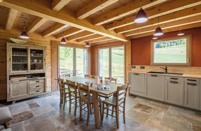 New chalet for 8 people