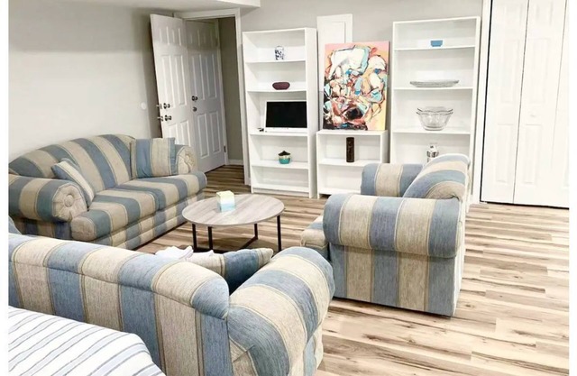 NEW✯Cheerful & Spacious Studio W/Private Entrance