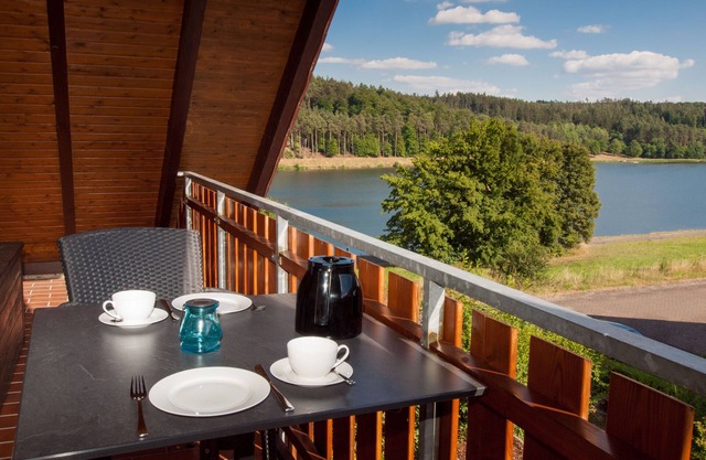 New! Comfortable apartment with lake view