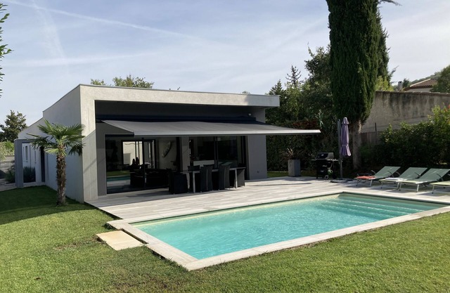 New contemporary villa in Aix en Provence