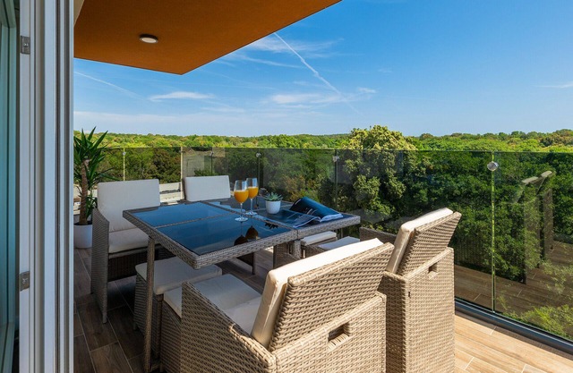 NEW & Exclusive apartment Ellen-250m from the beach