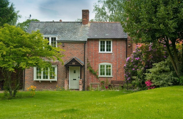 New Forest Cottage, charming & full of character in the heart of The New Forest