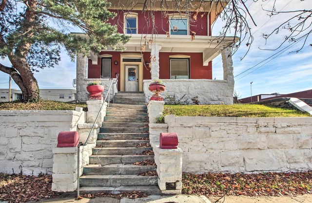 NEW! Historic Kansas City Home w/ Updated Interior